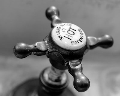 Signs You Need Emergency Plumbing Services